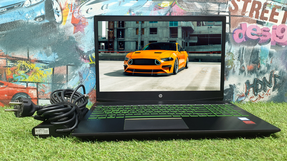 Игровой HP i5-8/12 Gb/RX 560 2 Gb/FHD/Pavilion 15-cx0081ur 5EQ55EA/Windows 10