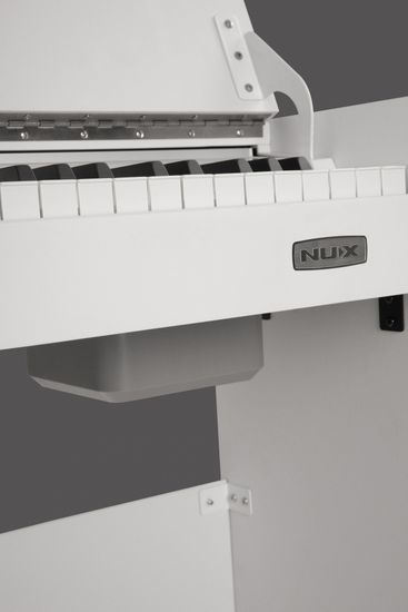 Цифровое пианино на стойке с педалями Nux WK-310-White