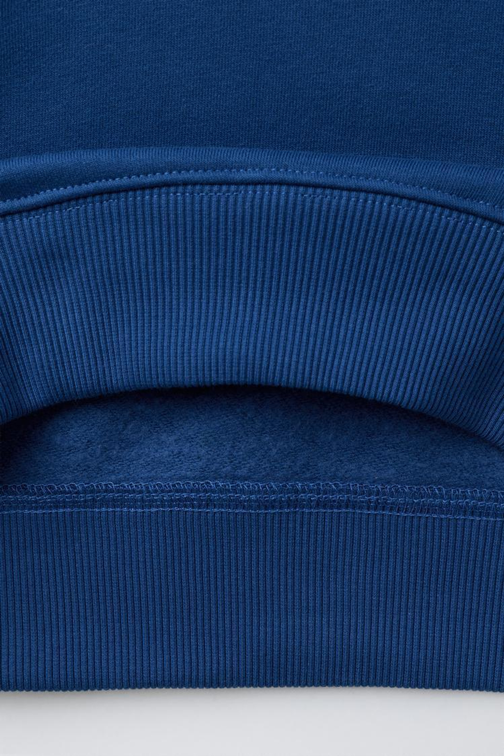 ZARA ТОЛСТОВКА С ВЫШИВКОЙ И КАРМАНОМ, ЯРКО-СИНИЙ