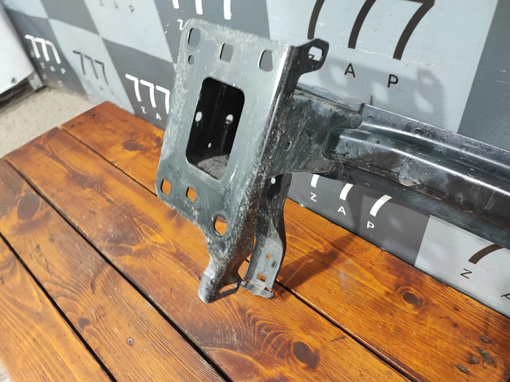 Усилитель переднего бампера Skoda Karoq 17-нв Б/У Оригинал 57A807119