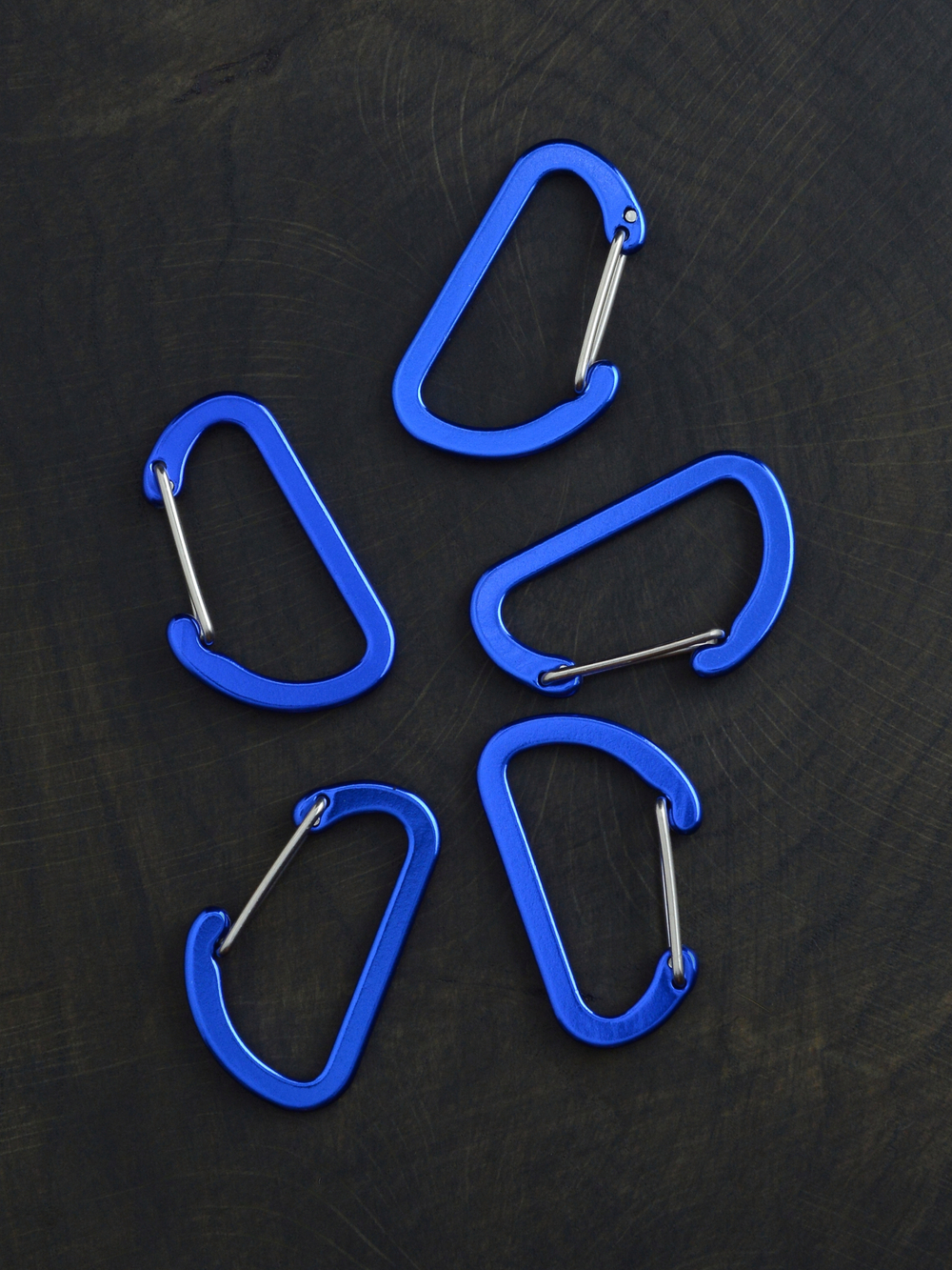 В АССОРТИМЕНТЕ 5 карабинов вспомогательных до 8 кг алюминий 40х25 мм