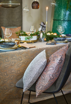 Подушка декоративная 40x40 Leitner Ilex красная