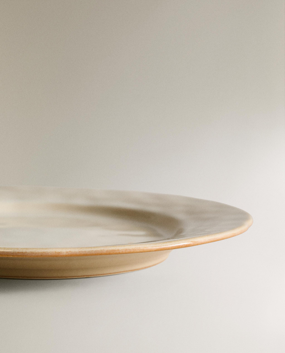 Zara Home тарелка обеденная из каменной керамики, цвет кремовый, 27.8 см