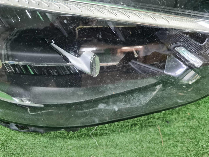 Битая Фара правая Mercedes E W213 (2020-2023) LED