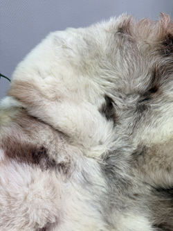 Шкура коврик меховой прикроватный овчина, 120х65 см.