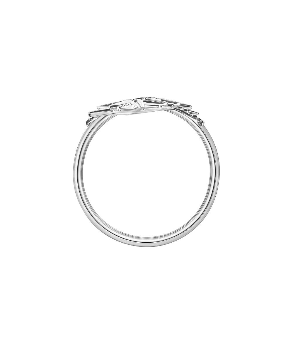 Кольцо из серебра со вставками из выращенного бриллианта