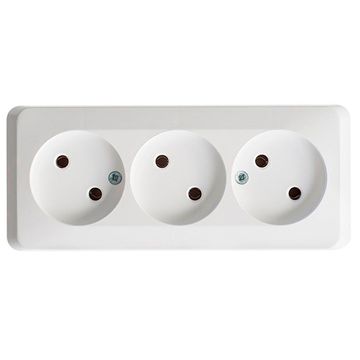 Розетка белорусская 3-местная о/п б/з бел.16А 220В