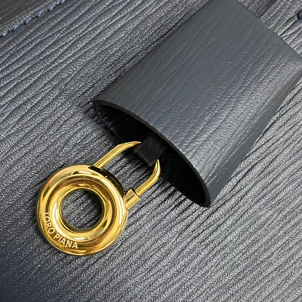 Loro Piana Extra Pocket L27
