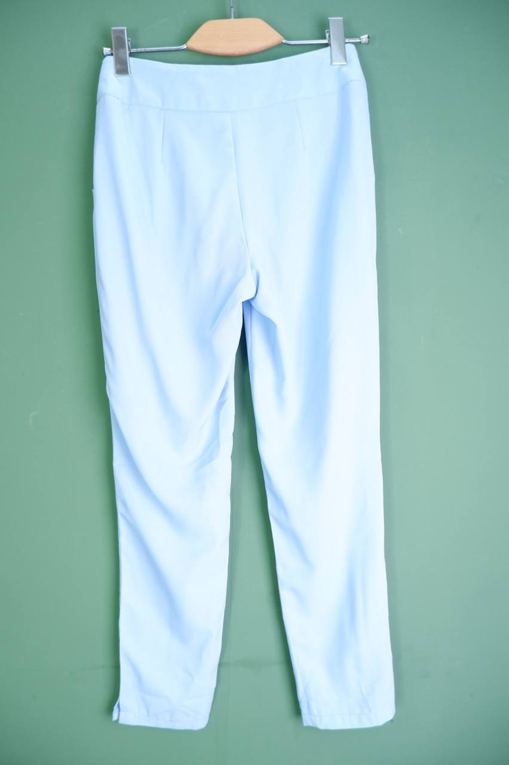 Брюки красивого голубого оттенка, визуально 44 размер