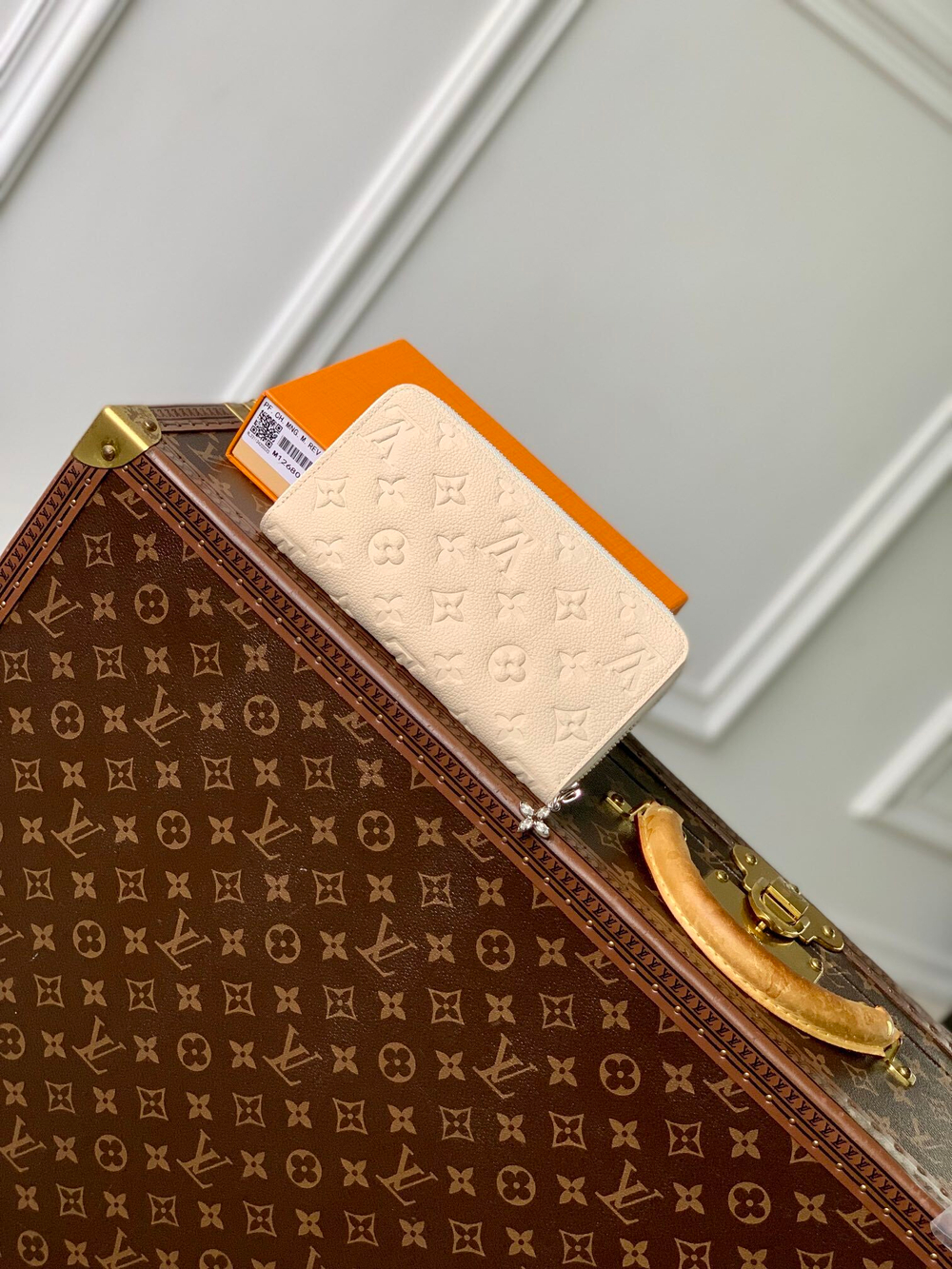 Louis Vuitton Zippy Wallet