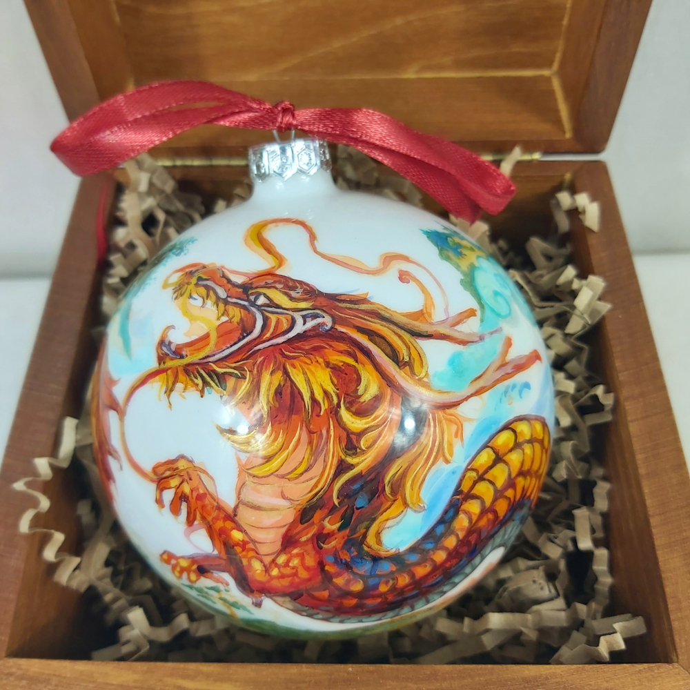 Коллекционный елочный шар с росписью Палех "Дракон" в деревянной шкатулке