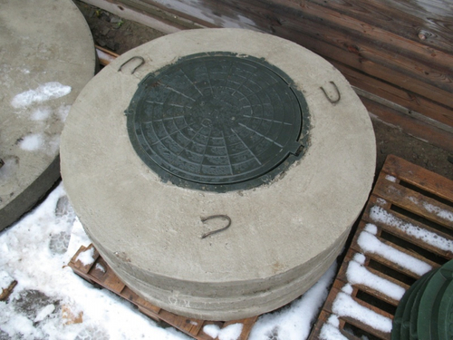 Крышка бетонная с люком  1м