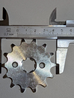 Звезда ведущая 428-14 для мотоцикла, мопеда, питбайка (139FMB, 147FMH, 152FMH, 50-110 сс)