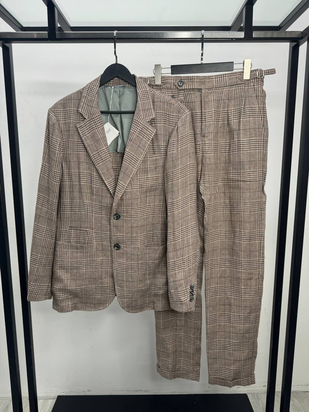 Льняной костюм Brunello Cucinelli