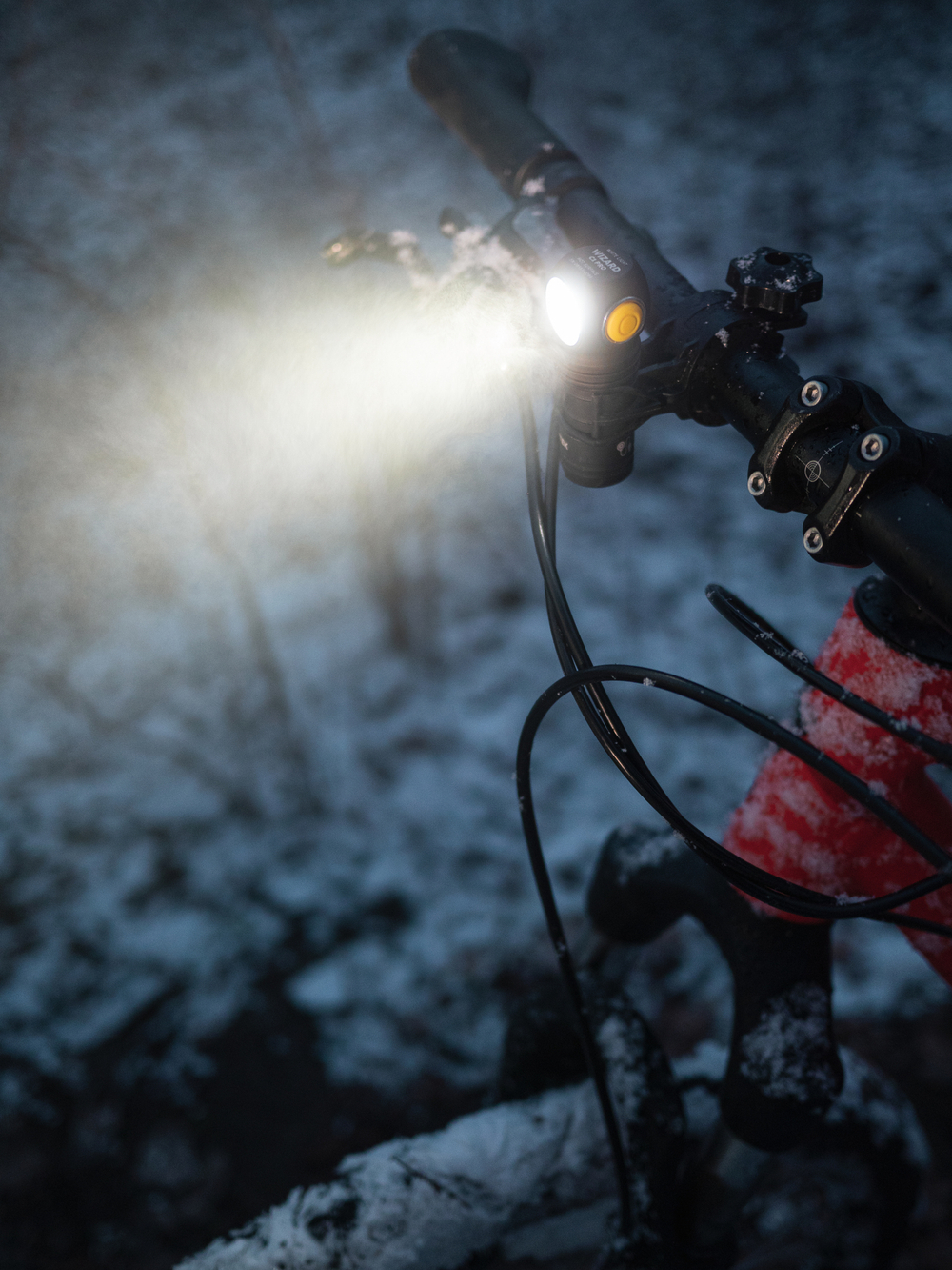 Фонарь Armytek Wizard C1 Pro Magnet USB Warm (F09001W)