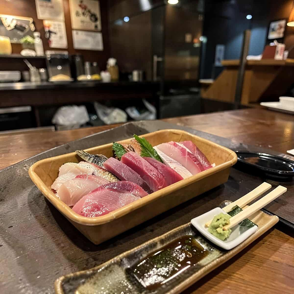 Контейнер бумажный Sushi Box с Крышкой 700 мл 130х185х24 мм 1/400