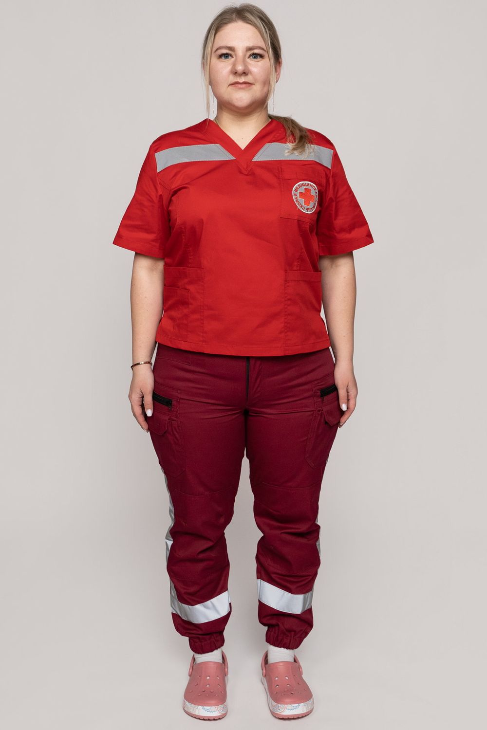 Брюки-джоггеры демисезонные женские Скорая помощь MedicLine цв. БОРДОВЫЙ