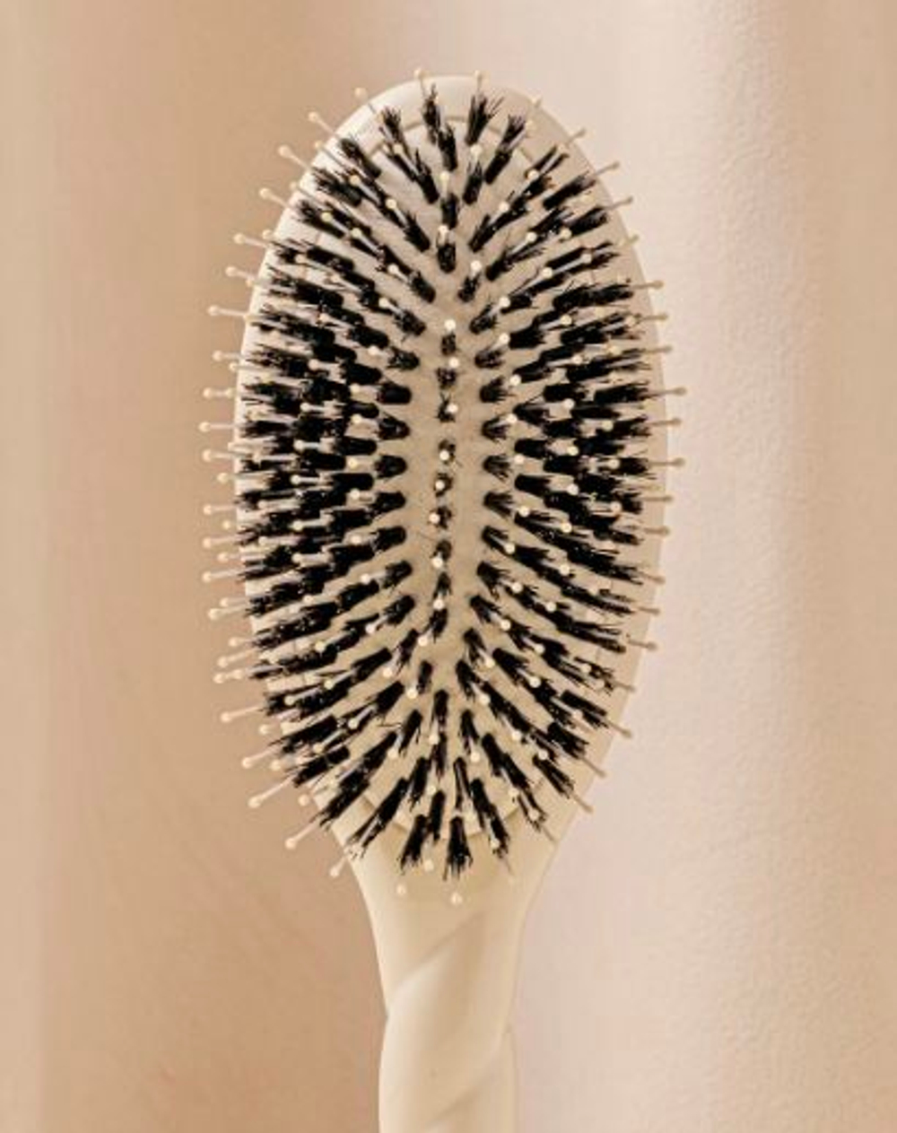 La Bonne Brosse Массажная расческа для волос N 03 Essential Sensitive Scalp Brush - Creamy White