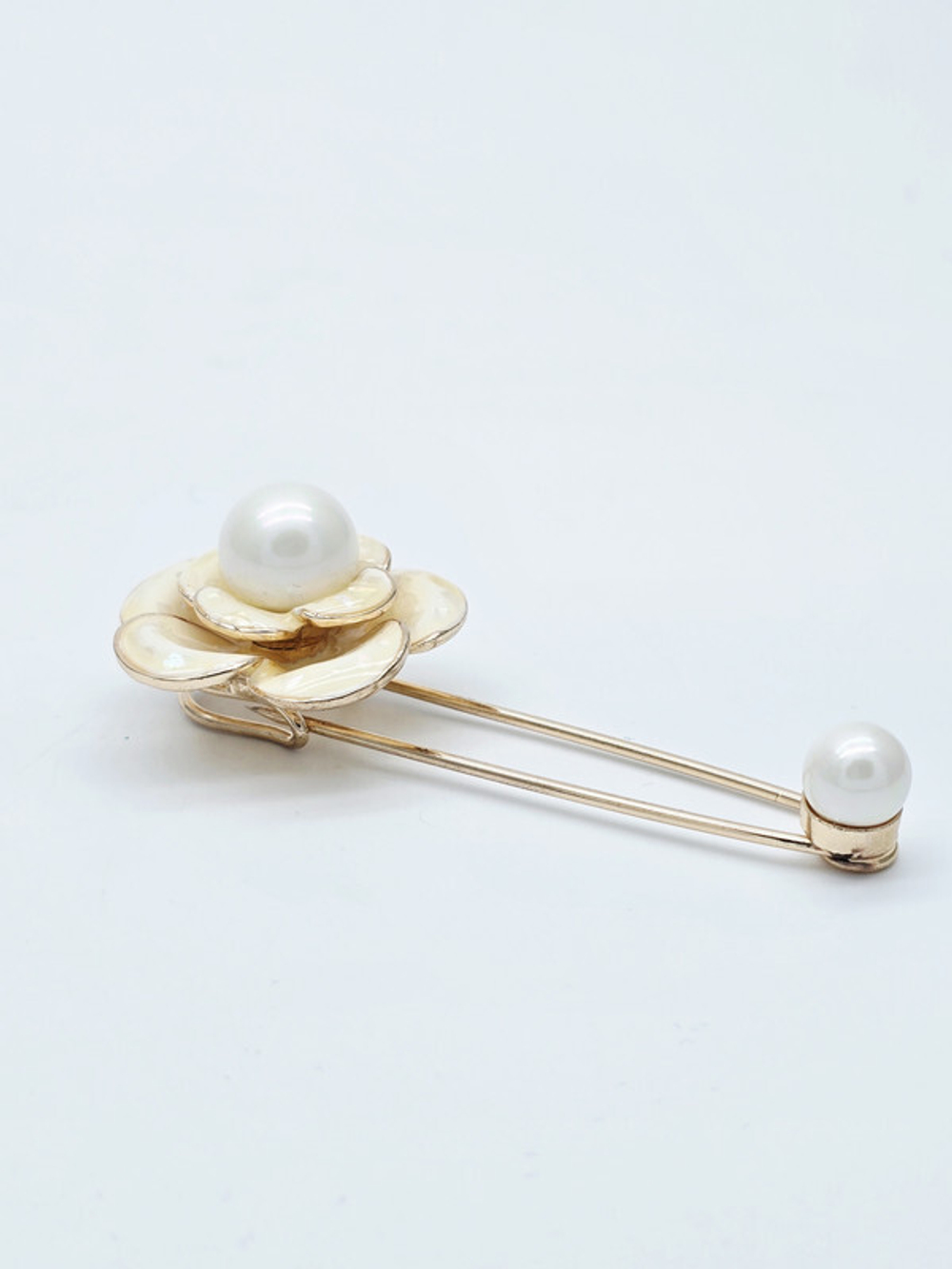 91003667 Брошь Selena