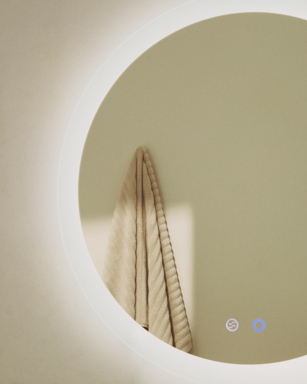 Круглое зеркало для ванной Mervi со LED подсветкой и защитой от запотевания Ø 80 см