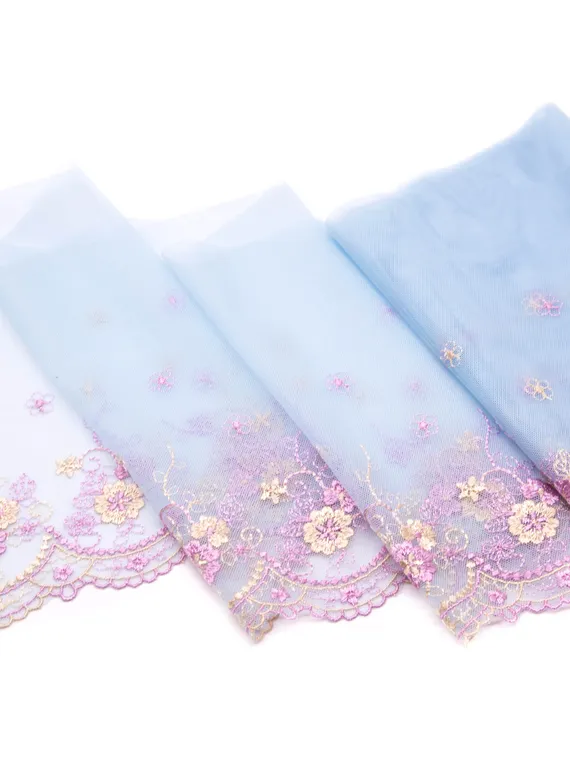 05-84 ОПТ Вышивка на неэл. сетке 20 см, голубой/лиловый/желтый