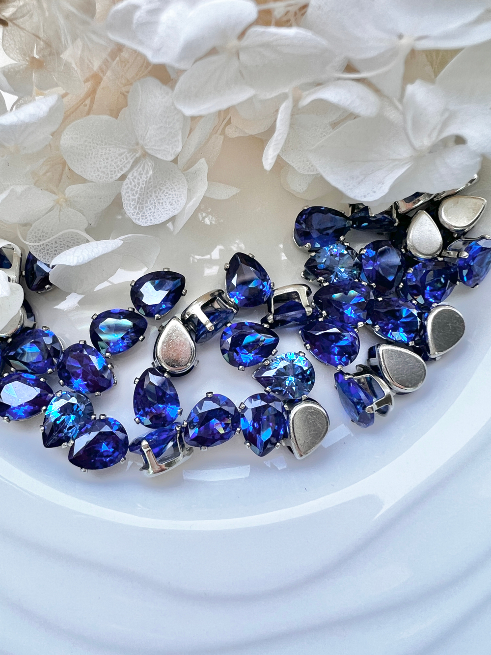 Фианит капля 6*8 мм, Синий (оправа серебро)