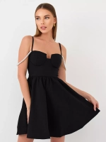 Платье нарядное стильное с бусинами