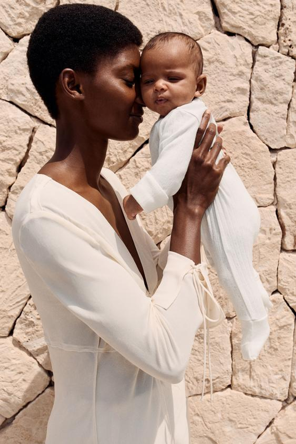 ZARA КОМБИНЕЗОН POINTELLE С ТРАНСФОРМИРУЕМЫМИ НОСКАМИ, ЖЕЛТОВАТО-БЕЛЫЙ