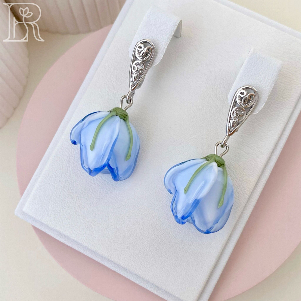 LEFIREL' Серьги серебряные женские "Давелия" с цветами из муранского стекла / ювелирные украшения из родированного серебра 925
