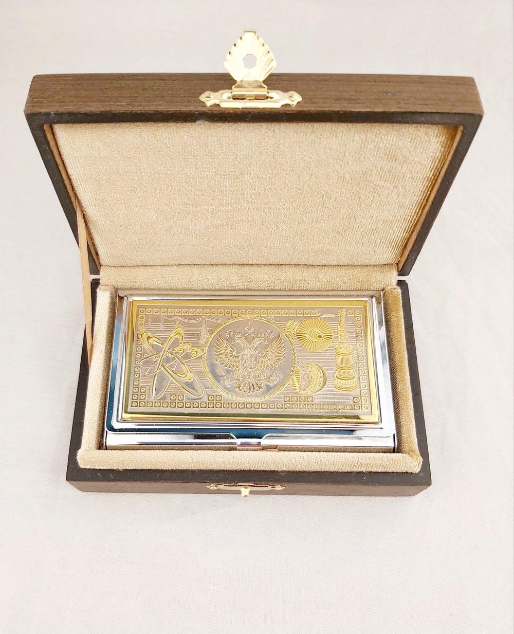 Визитница металлическая персональная "Атомная энергия"