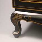 Витрина в стиле шинуазри