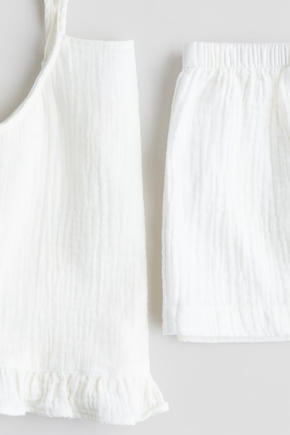 H&M Комплект из топа и шорт, белый