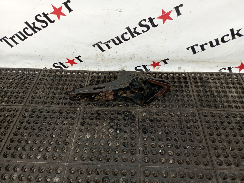 Кронштейн кабины задний правый 2023г