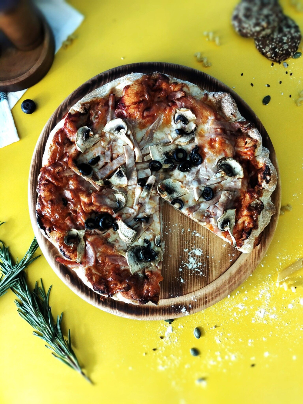 Доска подставка под пиццу деревянная