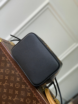 Louis Vuitton NeoNoe BB