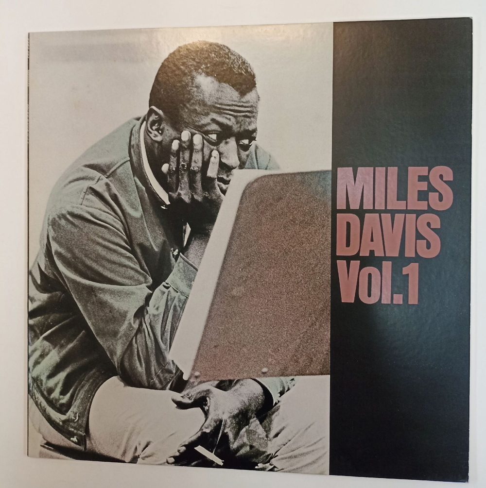 Винтажная виниловая пластинка LP Miles Davis Miles Davis Vol. 1 The Great Jazz Collection (Japan 1981)