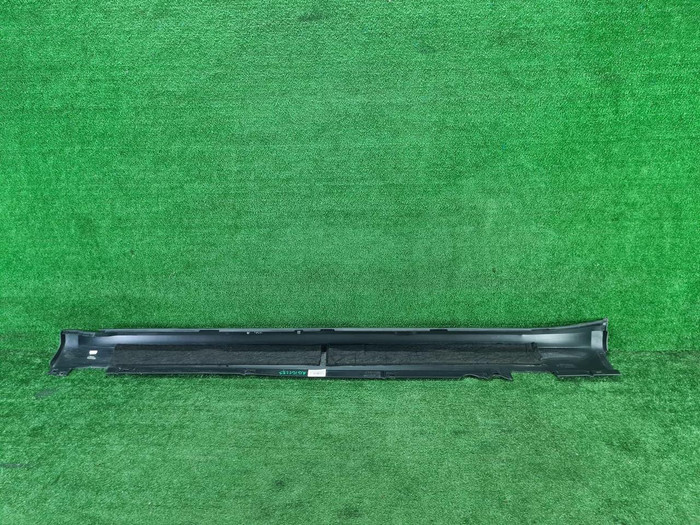 Накладка порога правая Porsche Macan 95b (2014-н.в.)