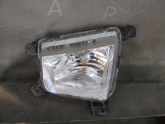 Hyundai Creta птф правая б/у оригинал целая 92202m0000