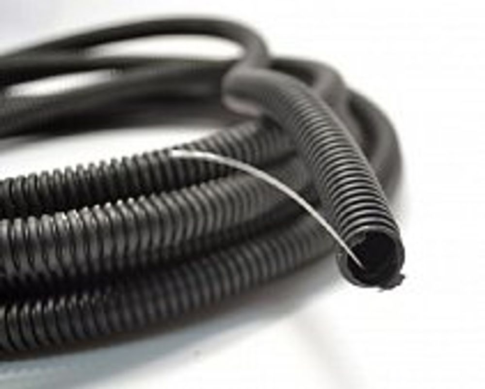 Труба ПНД гофрированная 25мм с зондом черная IEK (код.63565)