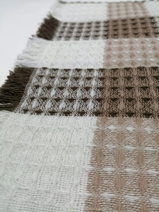 Плед-покрывало клетка из шерсти, Бежево-коричнево-белый