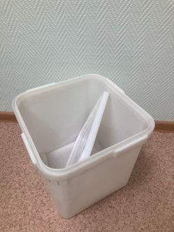 Куботейнер б/у с крышкой 12 - 23 л, квадратный, 340x340x320 мм