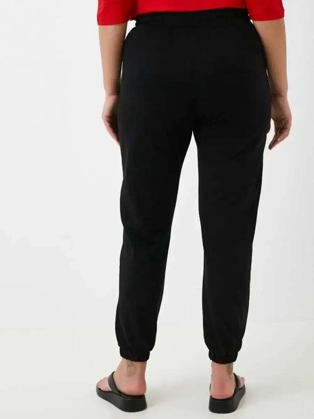 Спортивные брюки