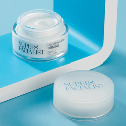 Super Facialist Hyaluronic Acid Firming - дневной крем против преждевременного старения кожи /   50  ml  / GTIN 5060528310161