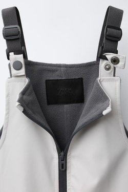 ZARA ПРОРЕЗИНЕННЫЙ КОМБИНЕЗОН WATER RESISTANT, ЦВЕТ ЛЬДА