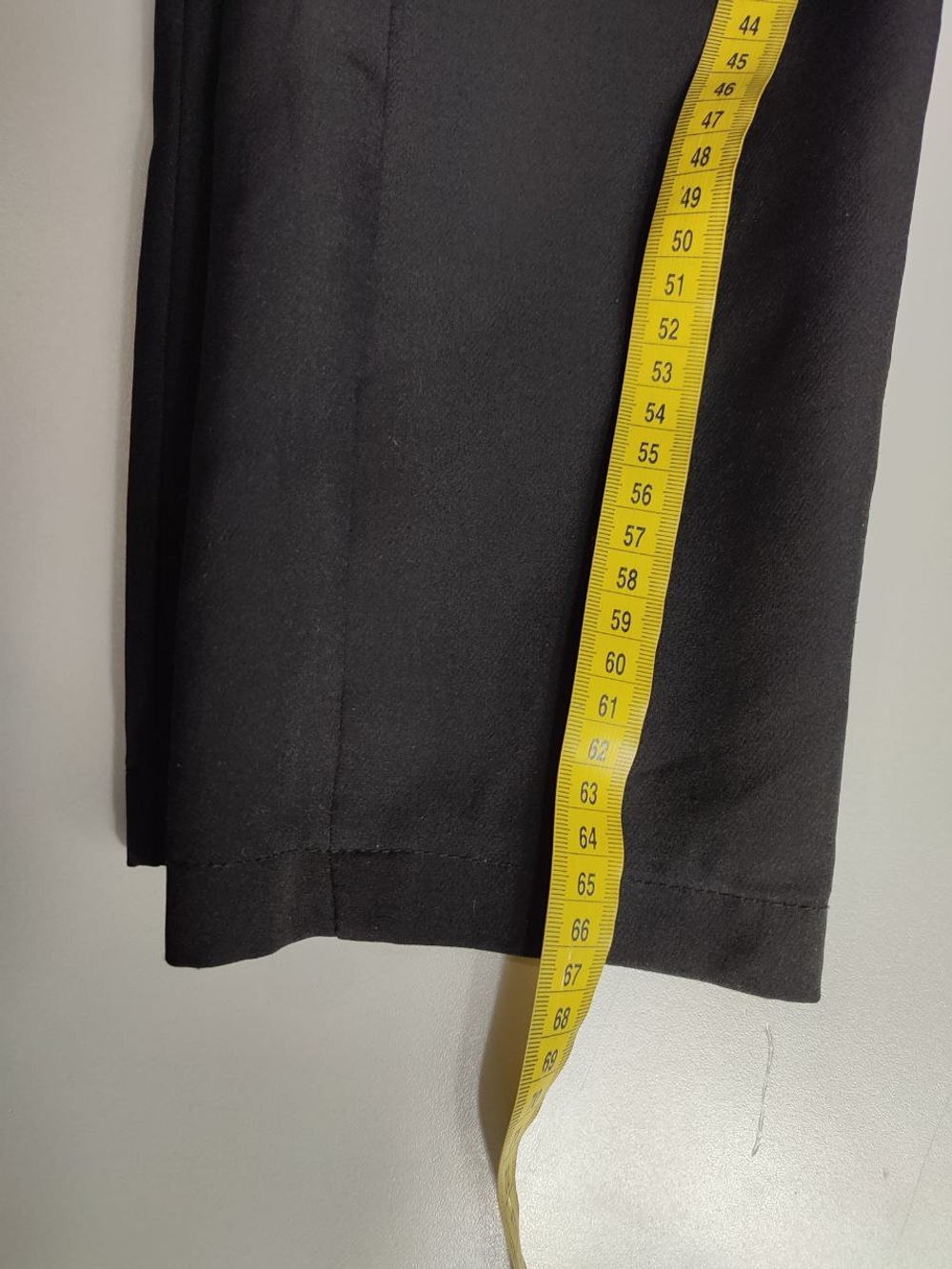 Брюки для лаконичного образа, маркировка 36, визуально на 42 размер