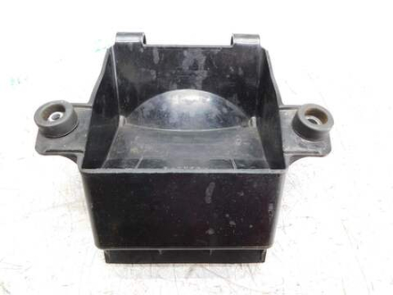 Пластик АКБ Suzuki GSF1200 Bandit 47431-31F00