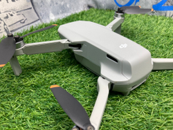 DJI Mini 2 Fly More Combo