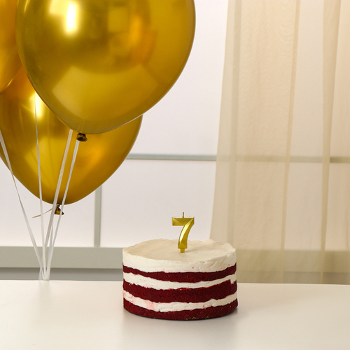 Свеча для торта цифра золотая 7 + воздушные шары, 5шт