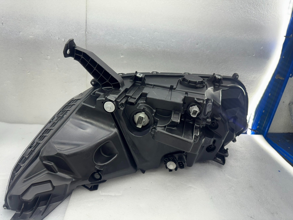 Блок LED-фары для Honda Avancier оригинал