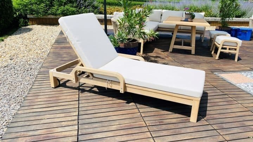 Шезлонг деревянный с матрасом Tagliamento Rimini, цвет натуральный, бежевый